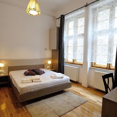Dinicu Residence - Central Location Μπρασόβ Εξωτερικό φωτογραφία