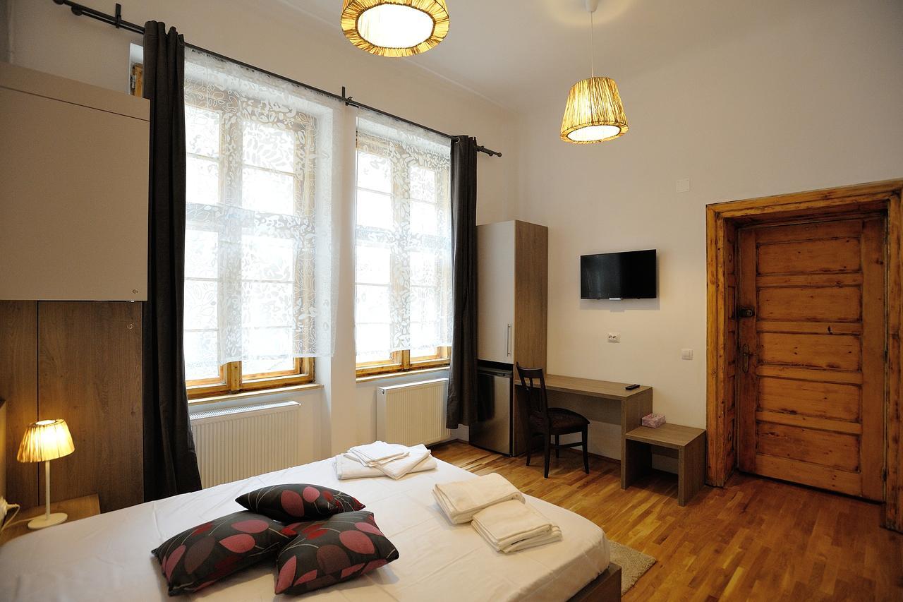 Dinicu Residence - Central Location Μπρασόβ Εξωτερικό φωτογραφία