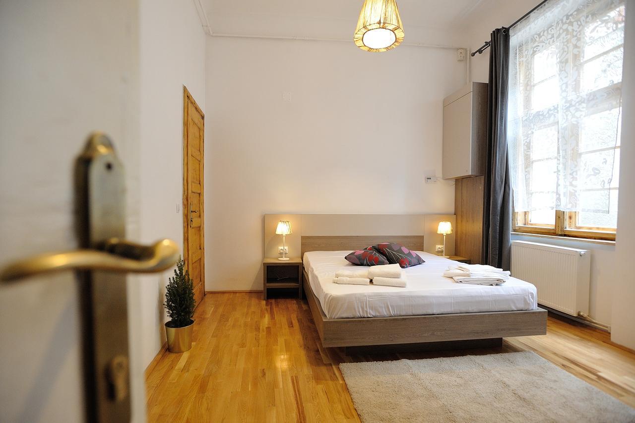 Dinicu Residence - Central Location Μπρασόβ Εξωτερικό φωτογραφία